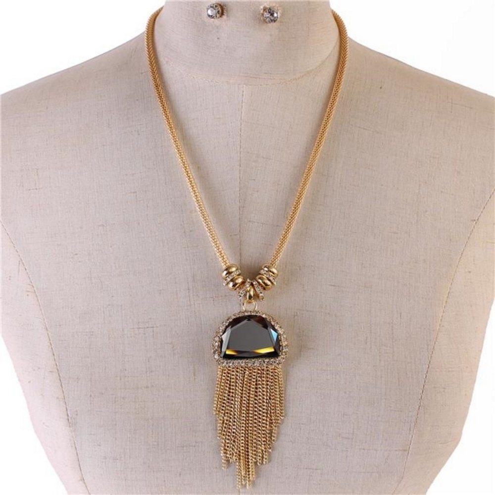 Gold tone Mesh Link Tassel Pendant Necklace Set
